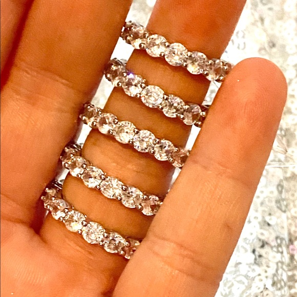 Sterling silver CZ eternity ring - Picture 4 of 6